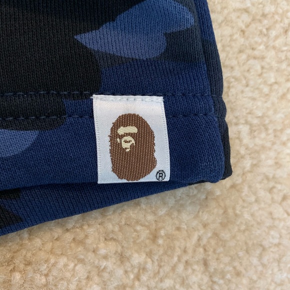 SOLD - Bape A Bathing Ape Blue Shark Shorts Small - Picture 7 of 7